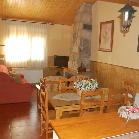 Gredos Treboles 컨트리하우스 *